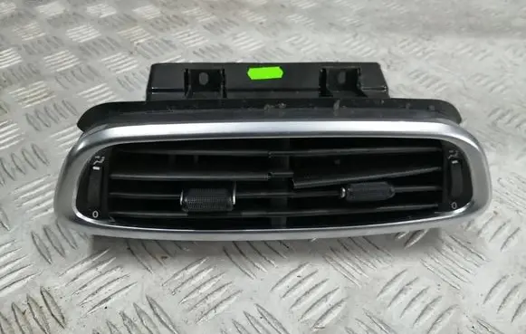 Fiat 500X Dash center air vent grill 735572564