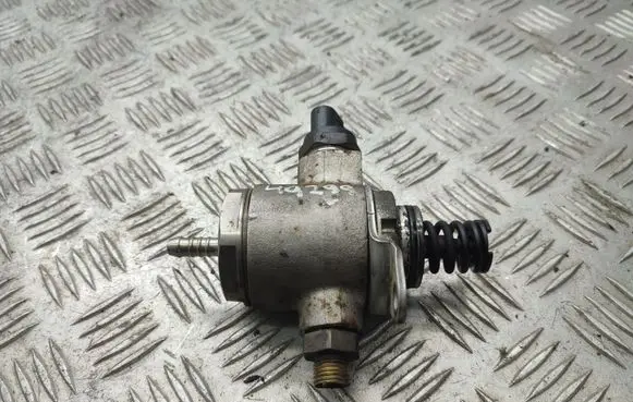 Audi Q5 SQ5 Fuel injection high pressure pump 06J127025E