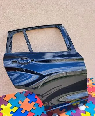 BMW X4 F26 Rear door