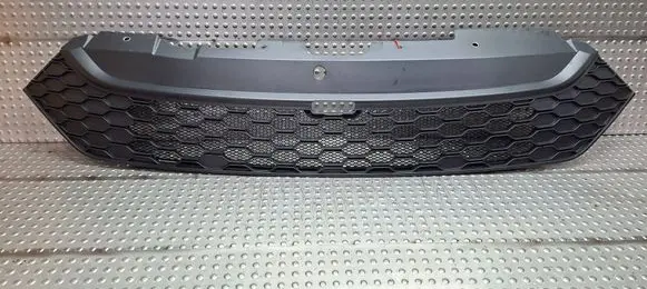Front bumper upper radiator grill