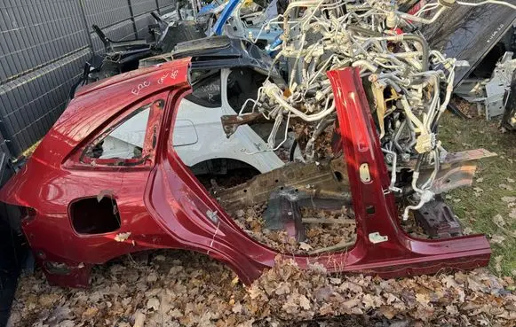 Mercedes-Benz EQC Rear quarter panel DFE
