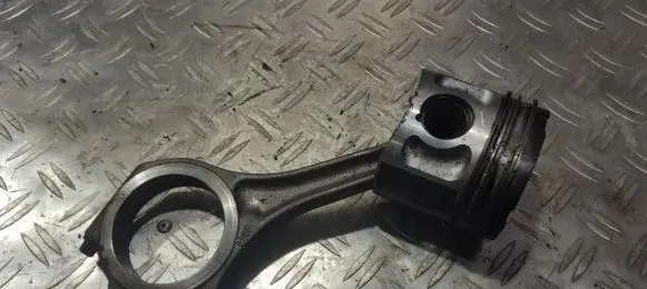 Audi A6 S6 C5 4B Piston with connecting rod