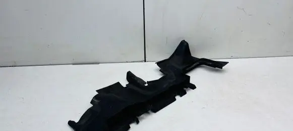 Audi Q3 8U Intercooler air guide/duct channel 8U0121284C