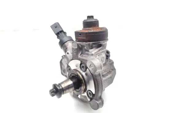BMW 3 E92 E93 Fuel injection high pressure pump 7800123 0445010617
