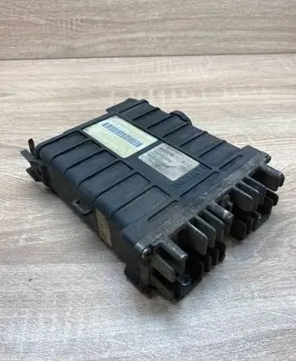 Volkswagen PASSAT B3 Engine control unit/module ECU 443907311B 0261200261