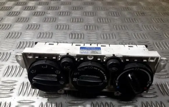 Toyota Avensis T220 Climate control unit 5590005090 55900-05090