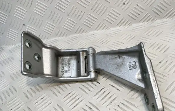 Mercedes-Benz Vito Viano W447 Loading door upper hinge A4477400337