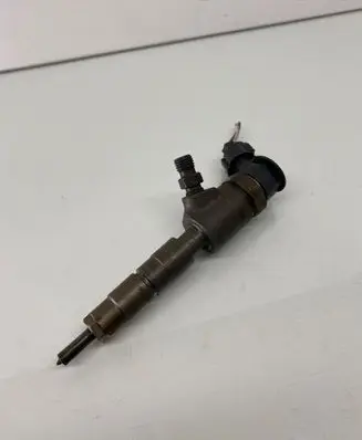 Peugeot 3008 II Fuel injector 0445110566
