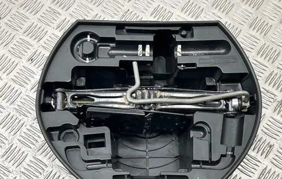 Peugeot 3008 I Tool set