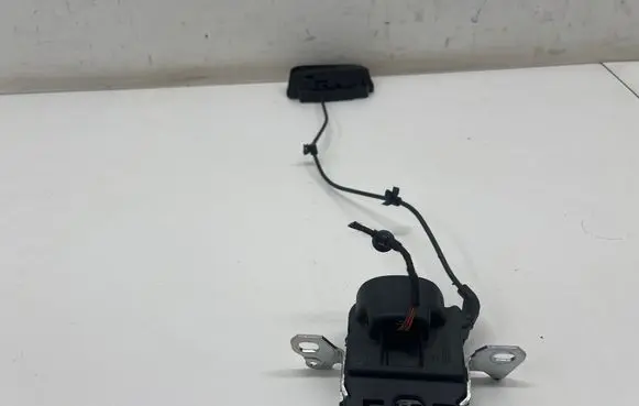 Mercedes-Benz C W205 Seat back rest lock catch A2059204900