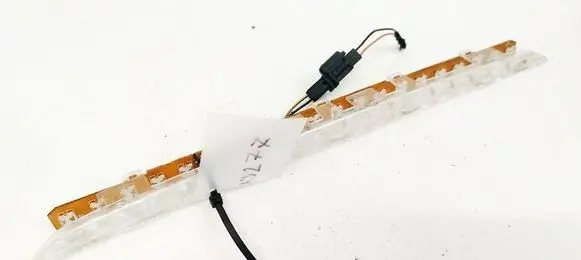 Volkswagen Golf V Third/center stoplight 301000002724