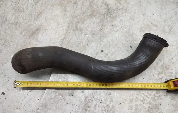 Volvo S60 Engine coolant pipe/hose