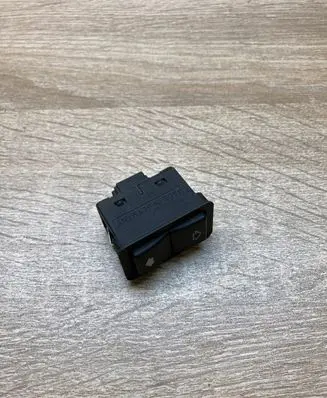 BMW 5 E39 Electric window control switch 8368974