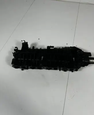 BMW 5 F10 F11 Intake manifold 7807991