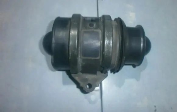 Mazda Xedos 6 Mass air flow meter 1972000060