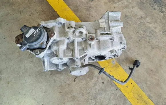 Nissan Leaf I (ZE0) Automatic gearbox 332513NA0A 1106280075U 0438000041
