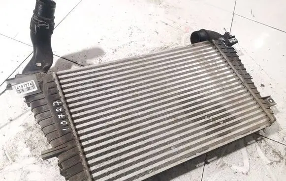 Opel Zafira B Intercooler radiator 