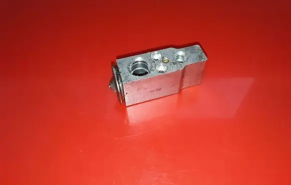 Citroen C-Crosser Air conditioning (A/C) expansion valve NOCODE