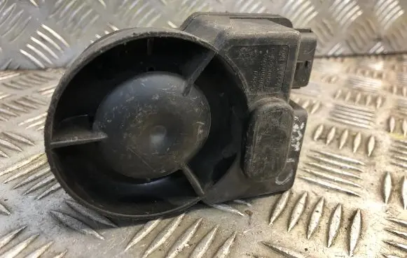 Lexus CT 200H Alarm system siren 