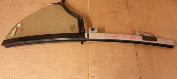 Smart ForTwo I Front vent window/glass (coupe) 