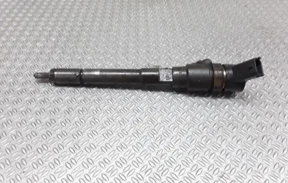 KIA Carens II Fuel injector 0445110258
