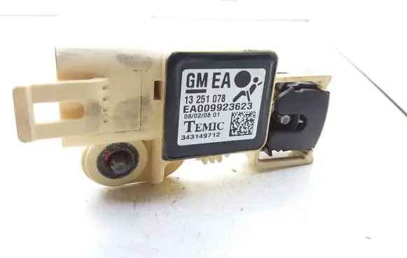 Opel Zafira B Airbag deployment crash/impact sensor EA009923623 13251078