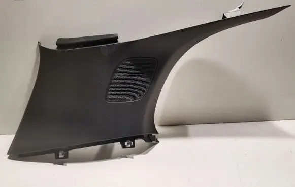 (D)pillar trim (top)