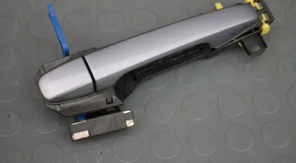 Toyota Verso Loading door exterior handle/bracket 