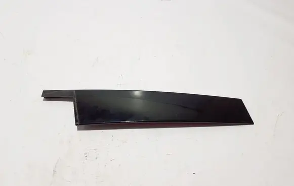 Mercedes-Benz GLC C253 Front door glass trim molding A2536900187