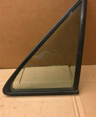Volkswagen Golf II Front door vent window glass four-door 