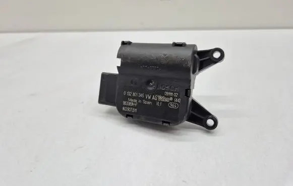 Audi Q3 8U Air flap motor/actuator 1K0907511 0132801345