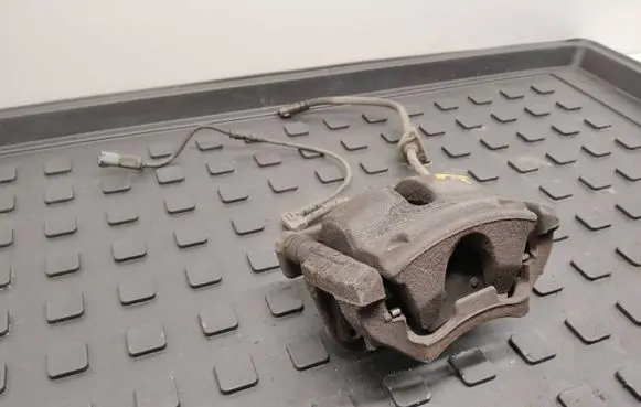 BMW 2 F45 Front brake caliper