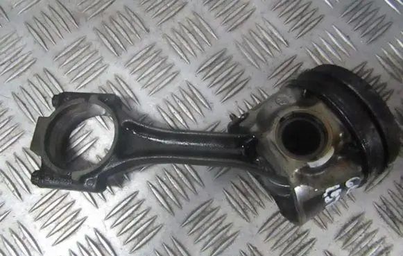 Volkswagen Golf IV Piston with connecting rod 045c