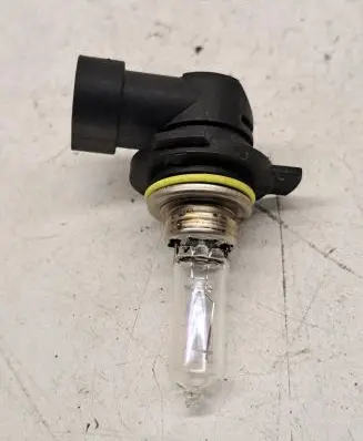 Toyota Prius (XW20) Fog light bulb 7F09U