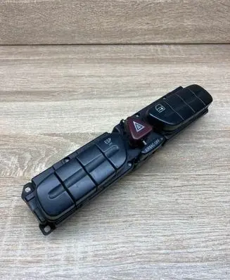 Mercedes-Benz C W203 Hazard light switch 2038217058