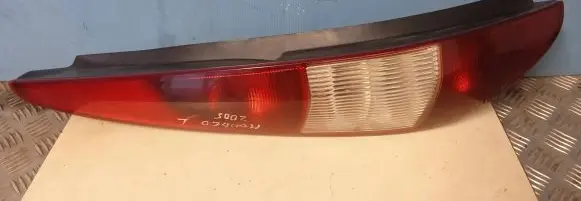 Ford Mondeo Mk III Rear/tail lights 1S7113405C