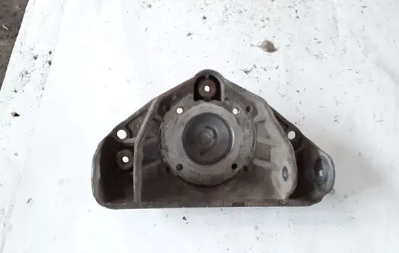 Audi Q7 4L Front shock absorber mounting bracket NOCODE