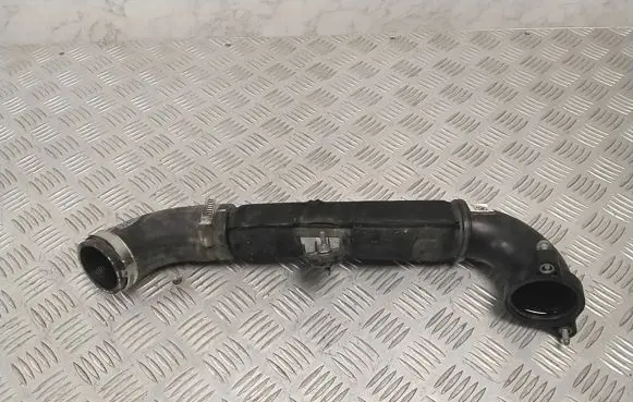 Intercooler hose/pipe