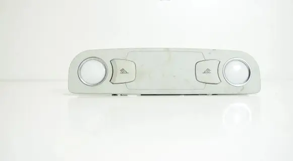 Audi A6 S6 C6 4F Rear seat light 4L0947111B