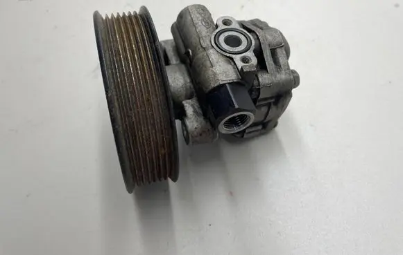 KIA Sorento Power steering pump 7912d085