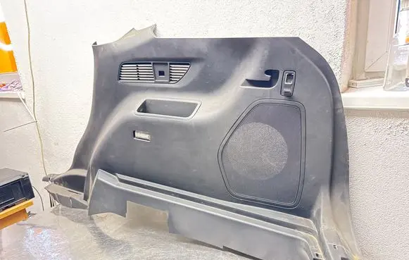 Ford Edge II Trunk/boot lower side trim panel FT4BR31012A