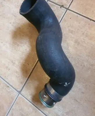 Audi A4 S4 B7 8E 8H Intercooler hose/pipe 038131111j
