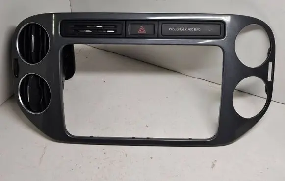 Volkswagen Tiguan Dash center air vent grill 5N0858071B 5N0858069