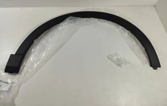 MG ZS Front arch trim 10252368