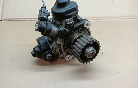 Audi Q5 SQ5 Fuel injection high pressure pump 0445010646 059130755BK