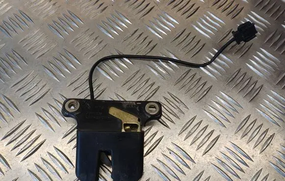 Tailgate/trunk/boot lock/catch/latch