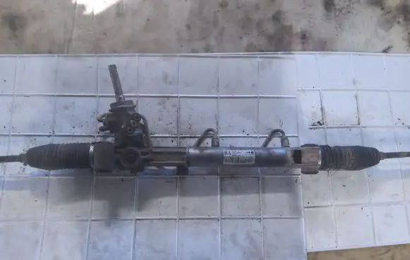 Opel Astra H Steering rack 7831501238