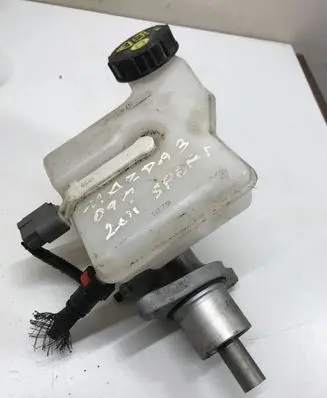 Mazda 3 II Master brake cylinder