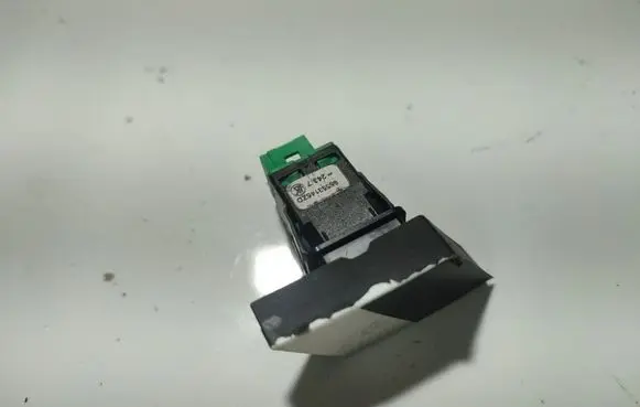 Citroen C4 I Picasso Central locking switch button 96553146ZD