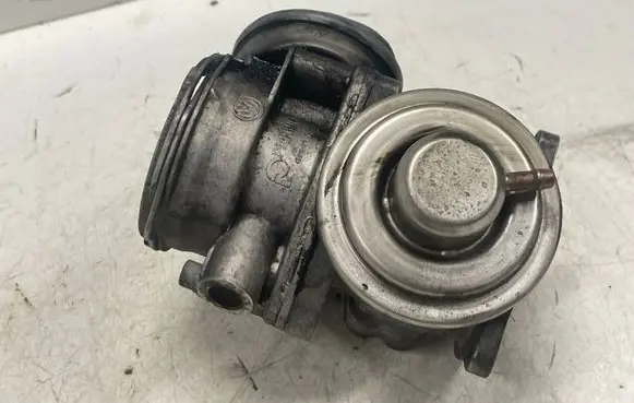 Audi A3 S3 8P EGR valve 038129637D